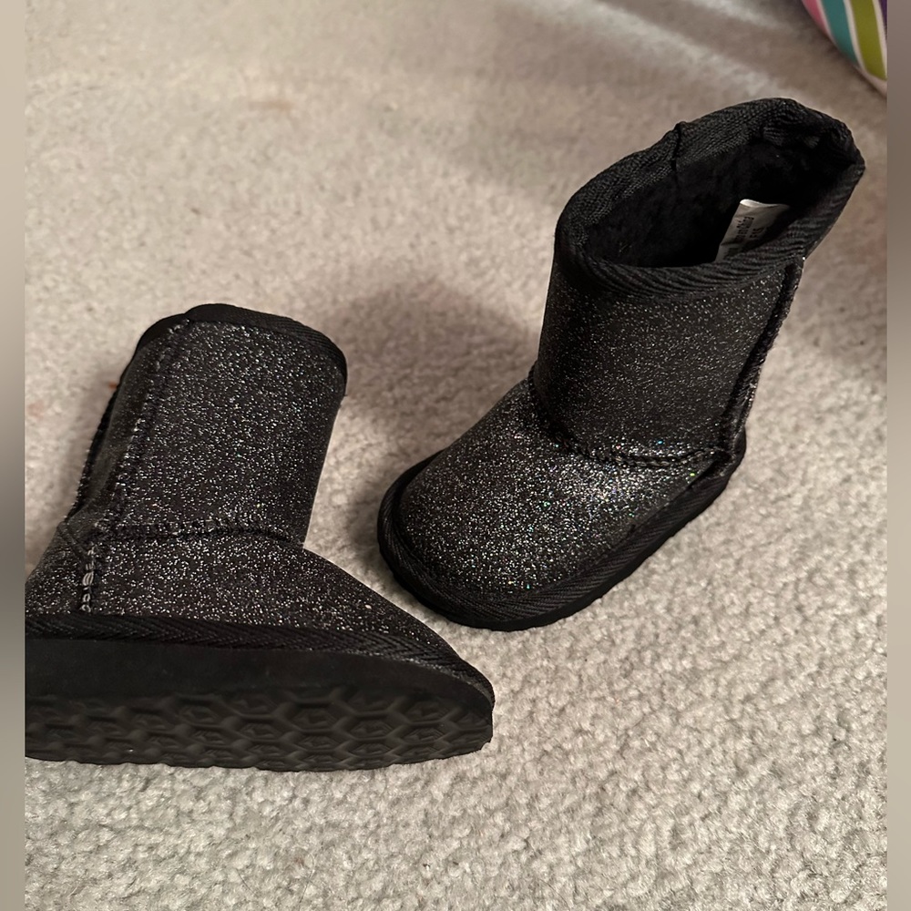 Toddler boots size 3